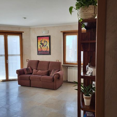 La Torre Apartment เวลเลตริ ภายนอก รูปภาพ