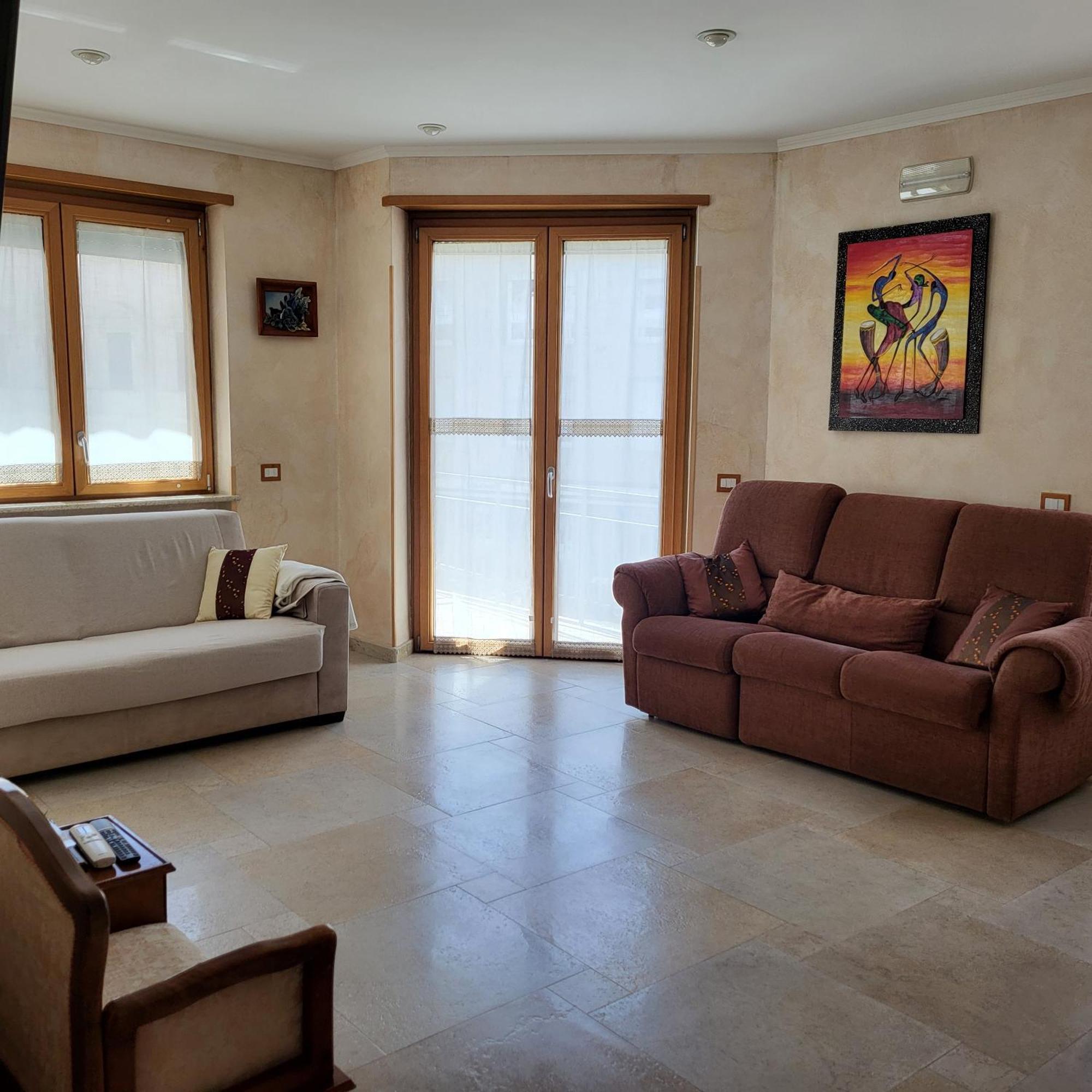 La Torre Apartment เวลเลตริ ภายนอก รูปภาพ